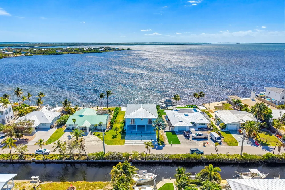 1631 Sunrise Dr, Big Pine, FL 33043