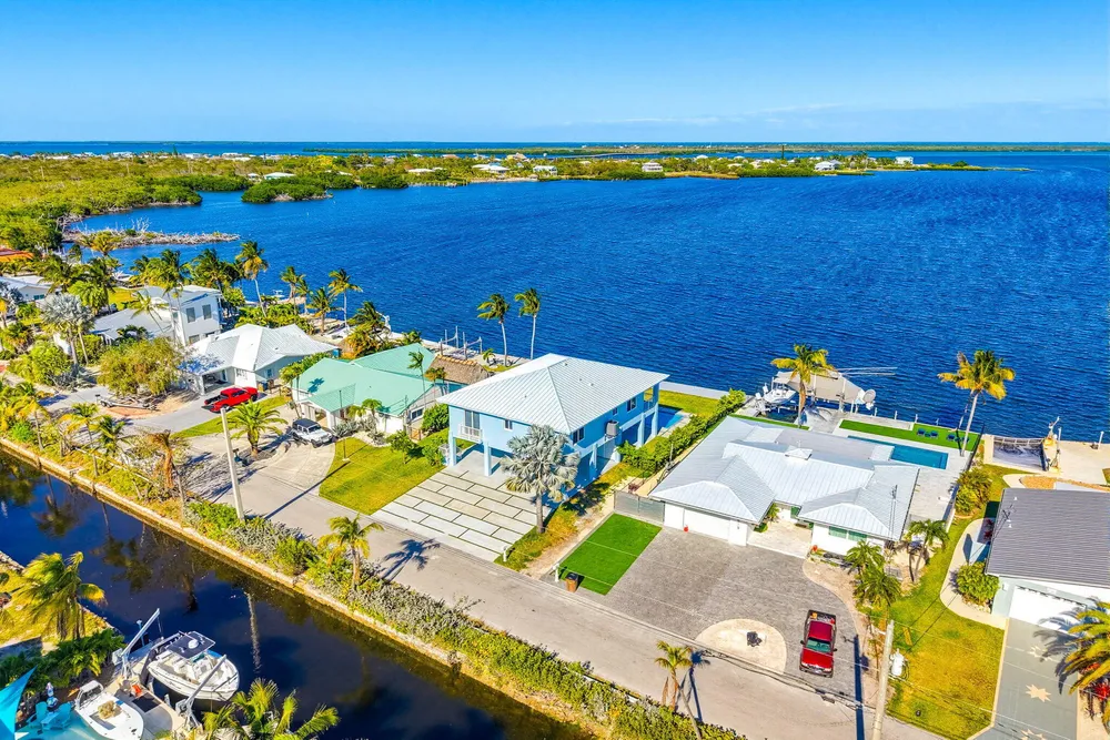 1631 Sunrise Dr, Big Pine, FL 33043