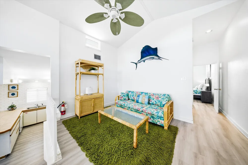 340 E Ocean Dr, Key Colony Beach, FL 33051