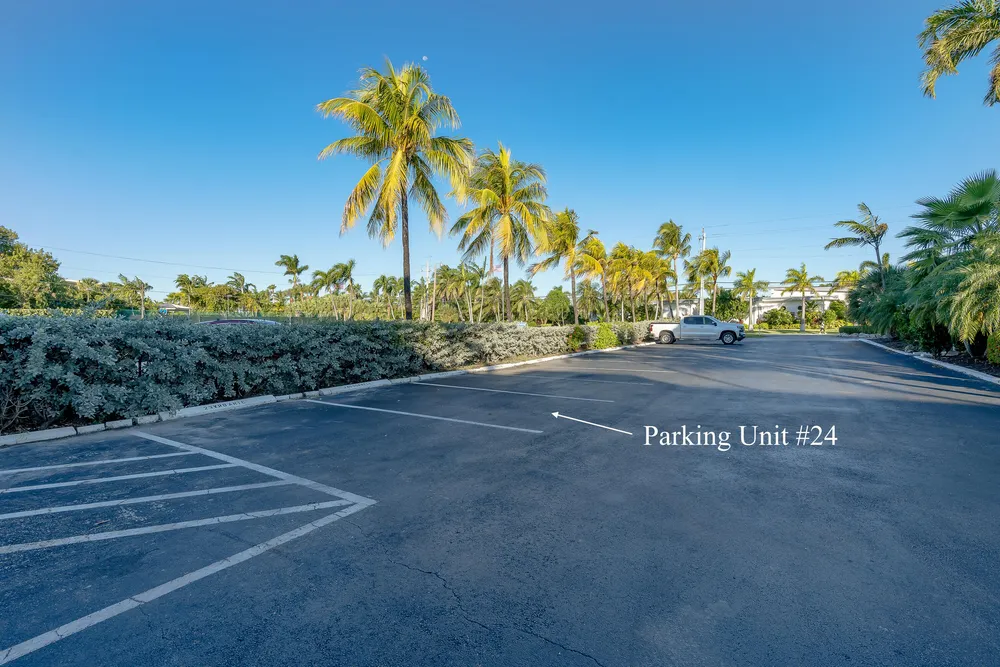1101 W Ocean Dr, Key Colony Beach, FL 33051