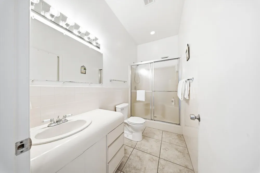 340 E Ocean Dr, Key Colony Beach, FL 33051