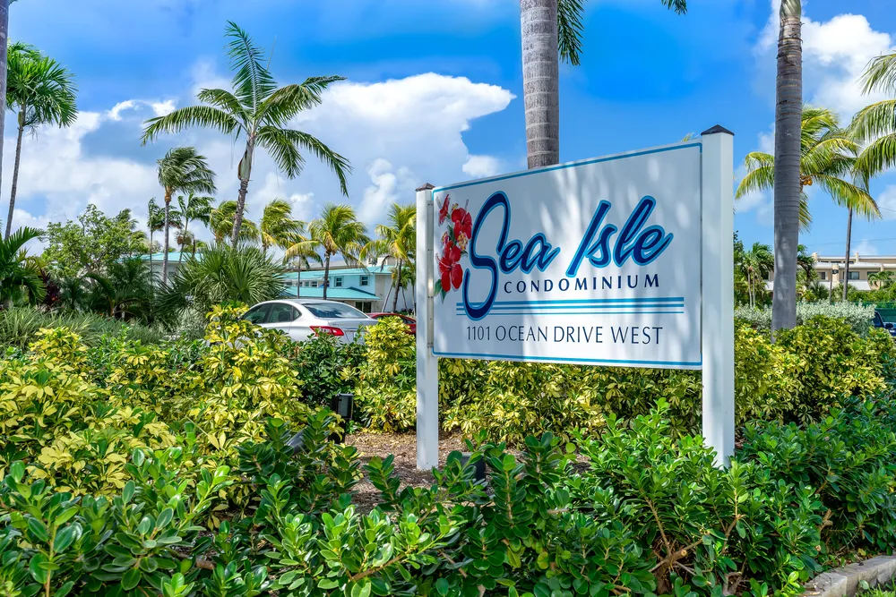 1101 W Ocean Dr, Key Colony Beach, FL 33051