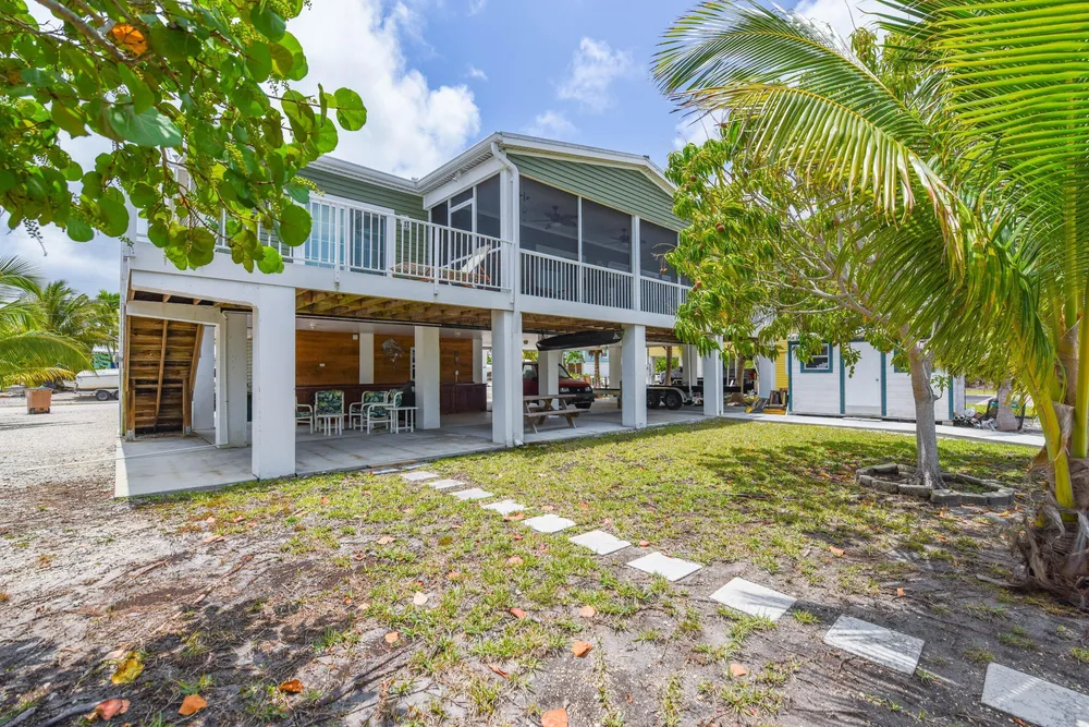 29555 Enterprise Ave, Big Pine, FL 33043