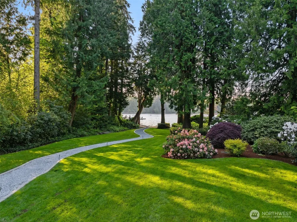 3718 S 334th St, Federal Way, WA 98001