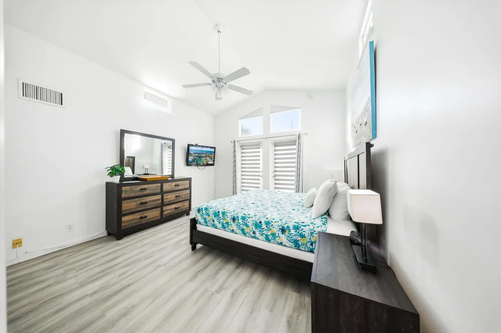 340 E Ocean Dr, Key Colony Beach, FL 33051
