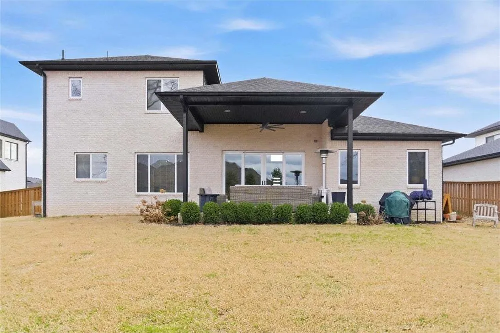 8605 W Migration Way, Bentonville, AR 72713