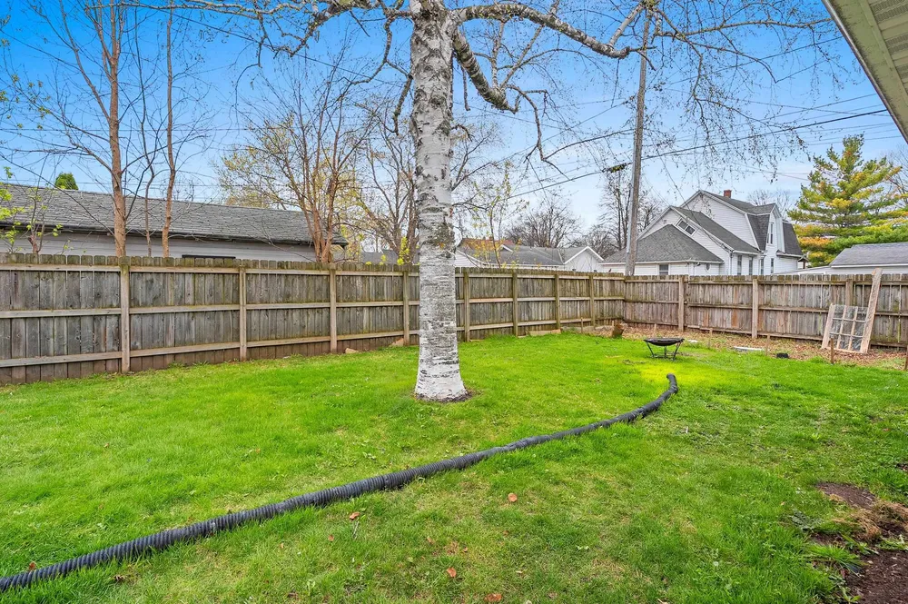 806 11th Ave, Green Bay, WI 54304
