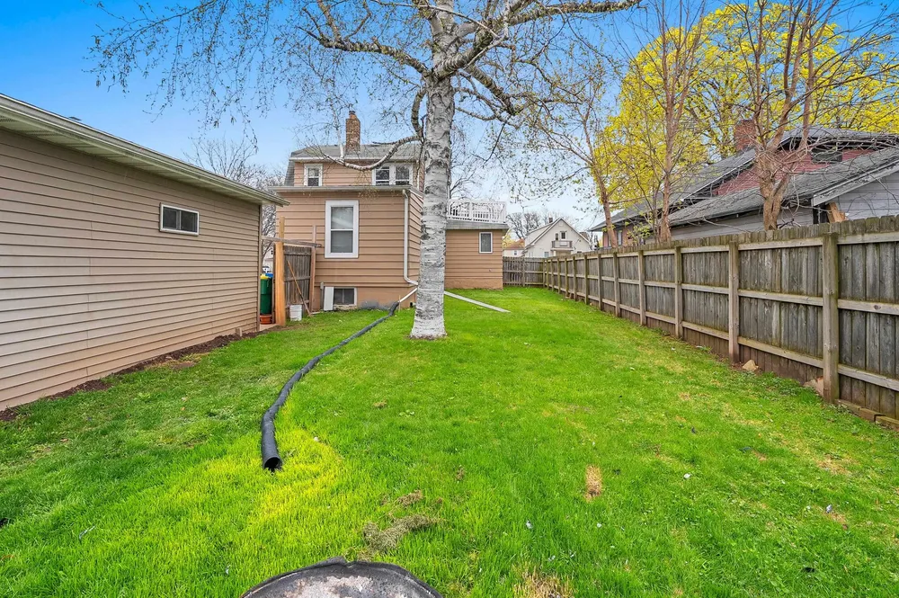 806 11th Ave, Green Bay, WI 54304