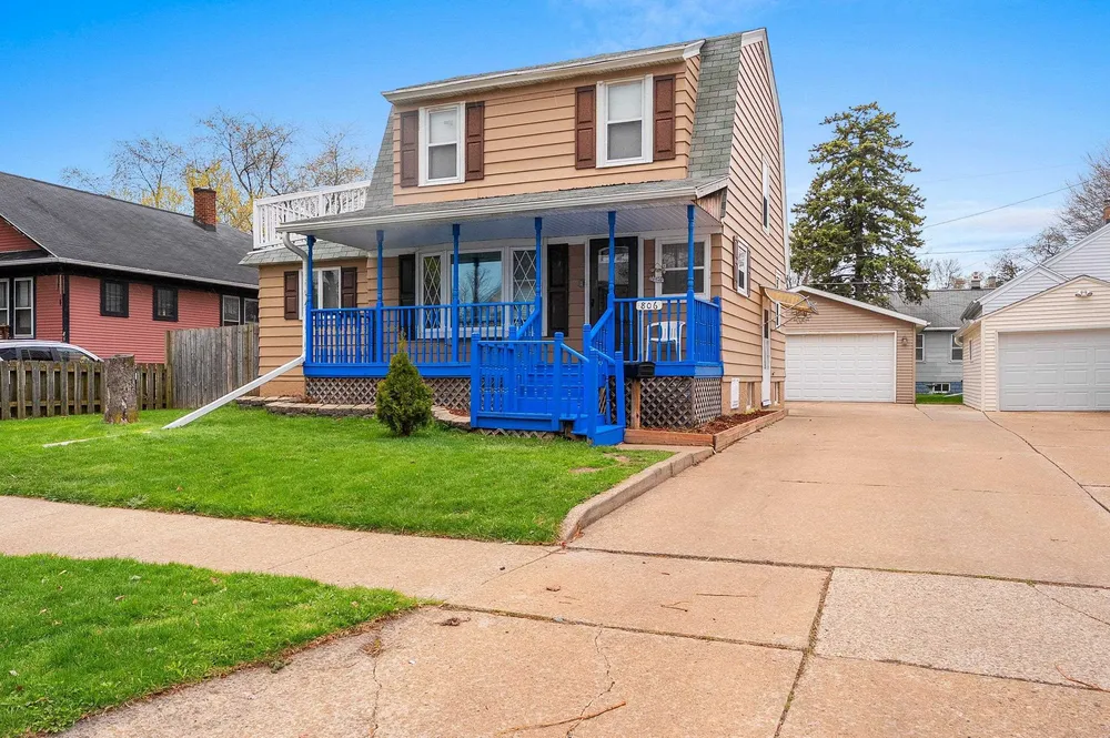 806 11th Ave, Green Bay, WI 54304