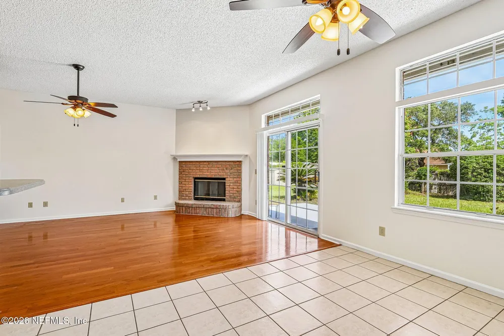 3291 Chimney Dr, Middleburg, FL 32068