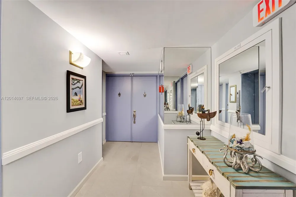 936 Intracoastal Dr, Fort Lauderdale, FL 33304