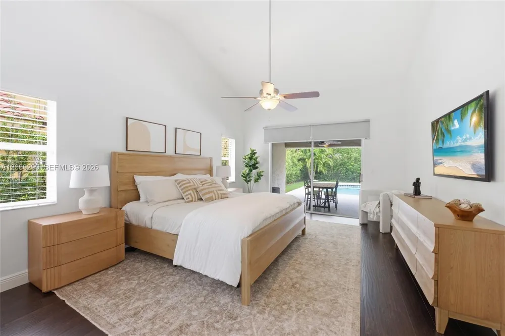 1135 Fairfax Ln, Weston, FL 33326