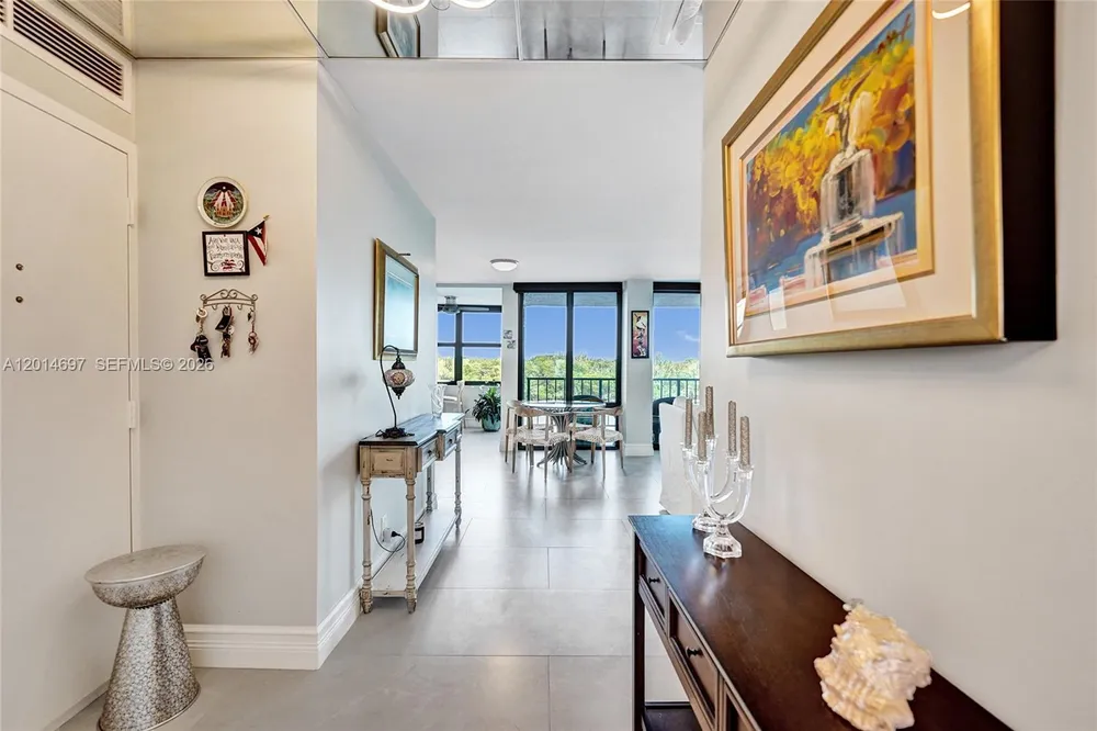 936 Intracoastal Dr, Fort Lauderdale, FL 33304
