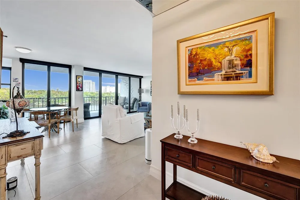 936 Intracoastal Dr, Fort Lauderdale, FL 33304