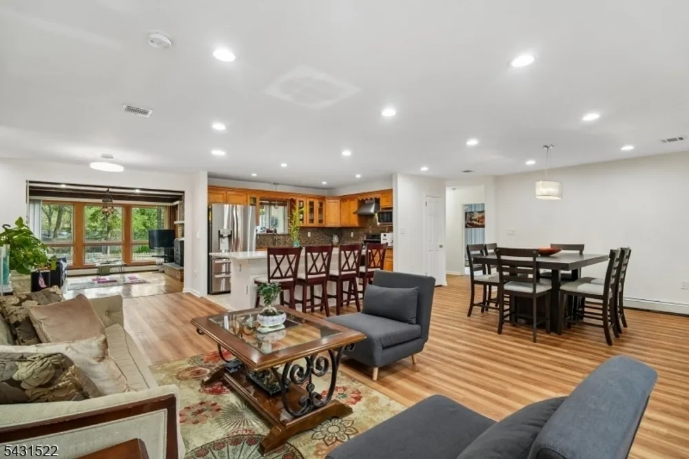 22 Spier Dr, Livingston, NJ 07039