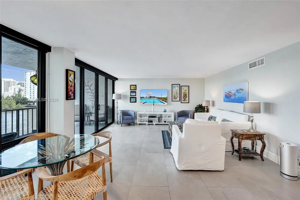 936 Intracoastal Dr, Fort Lauderdale, FL 33304