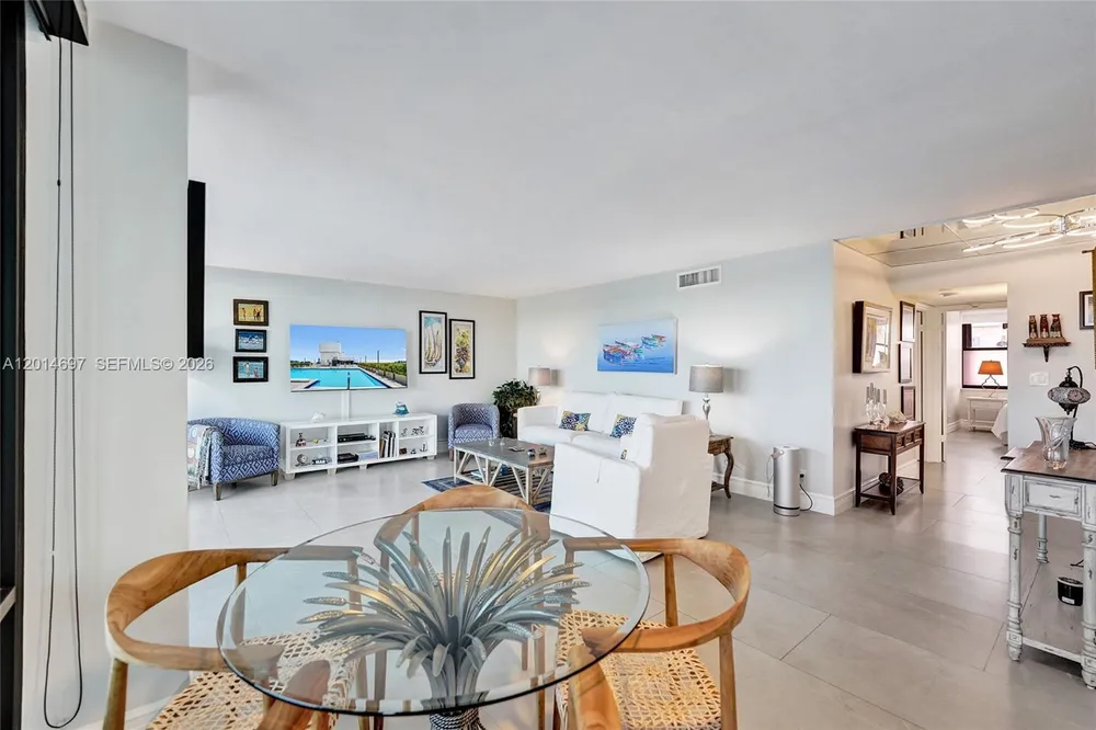 936 Intracoastal Dr, Fort Lauderdale, FL 33304