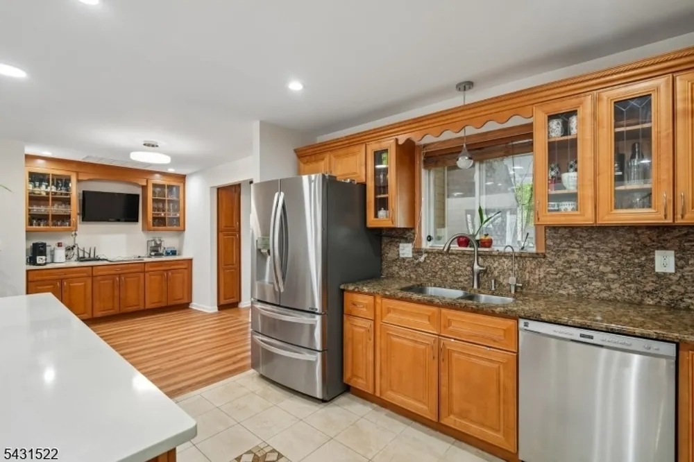 22 Spier Dr, Livingston, NJ 07039