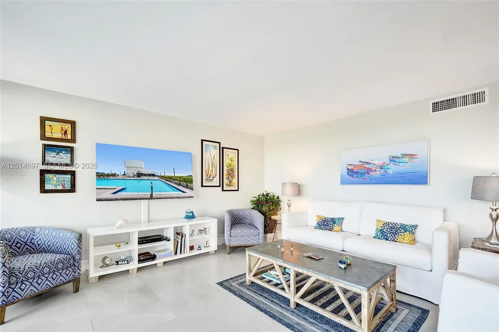 936 Intracoastal Dr, Fort Lauderdale, FL 33304