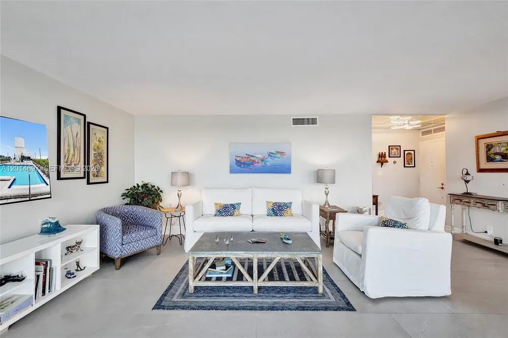 936 Intracoastal Dr, Fort Lauderdale, FL 33304