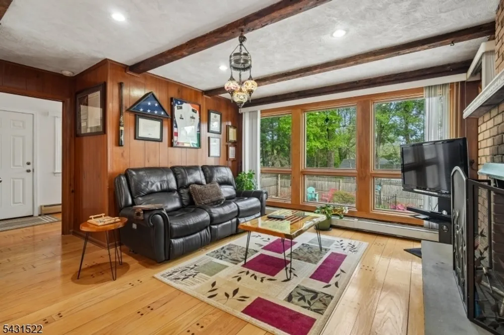 22 Spier Dr, Livingston, NJ 07039