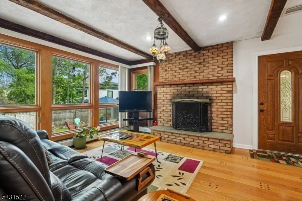 22 Spier Dr, Livingston, NJ 07039