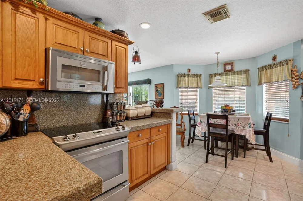 10331 SW 164th Ct, Miami, FL 33196