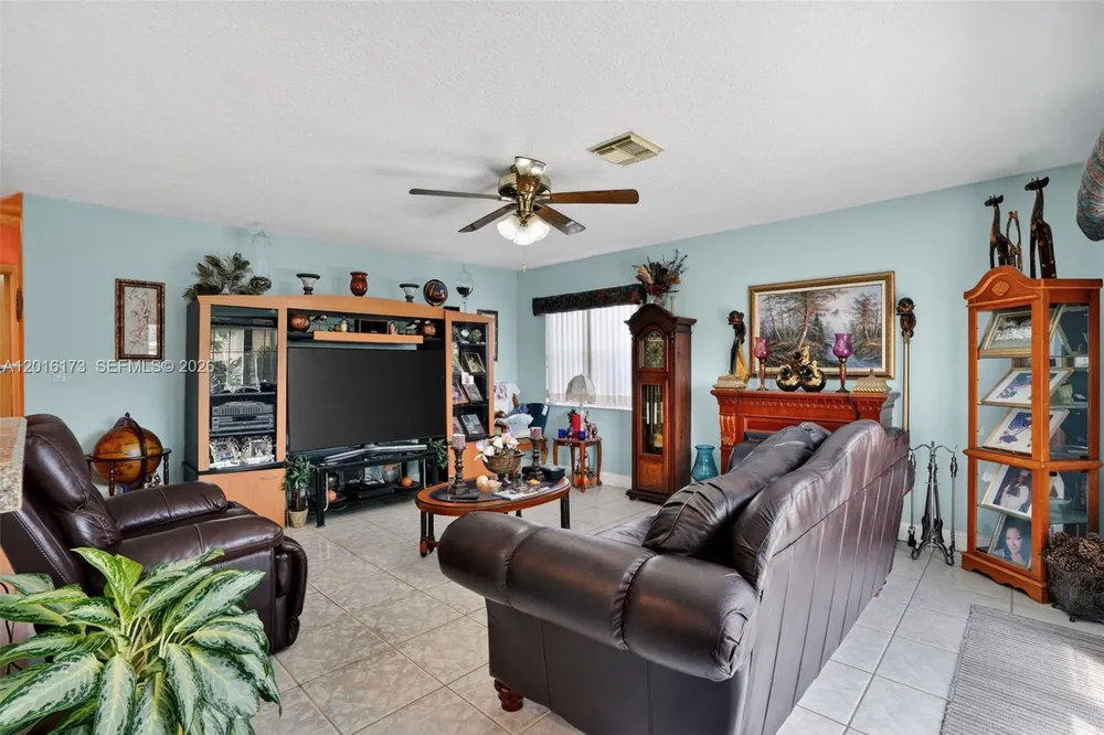 10331 SW 164th Ct, Miami, FL 33196
