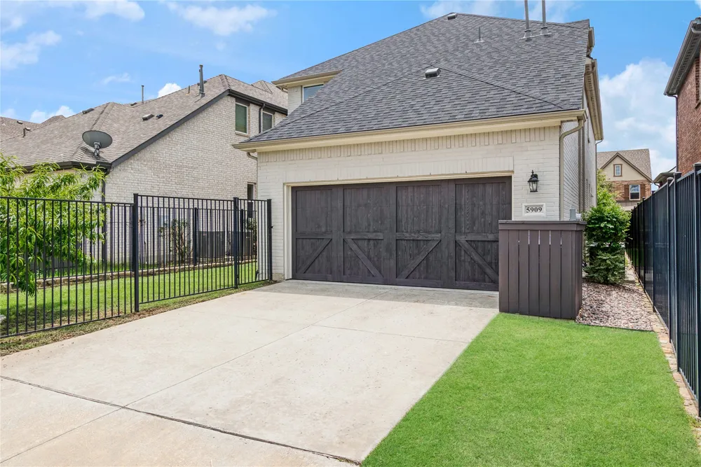 5909 Exeter Ave, McKinney, TX 75070