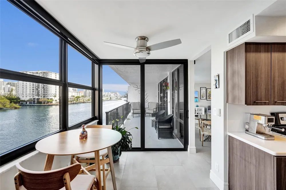 936 Intracoastal Dr, Fort Lauderdale, FL 33304