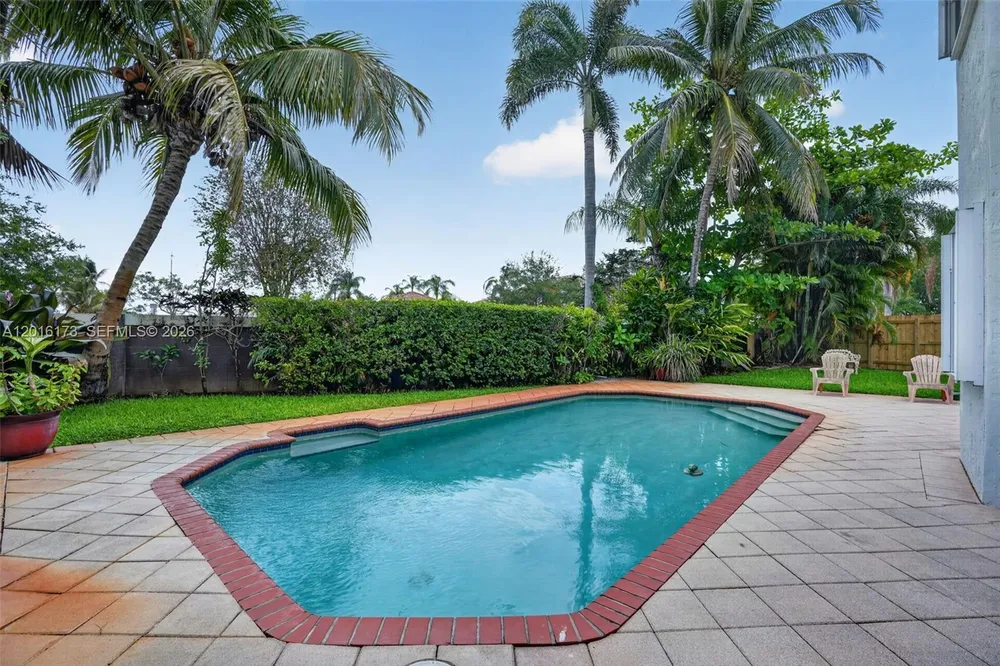 10331 SW 164th Ct, Miami, FL 33196