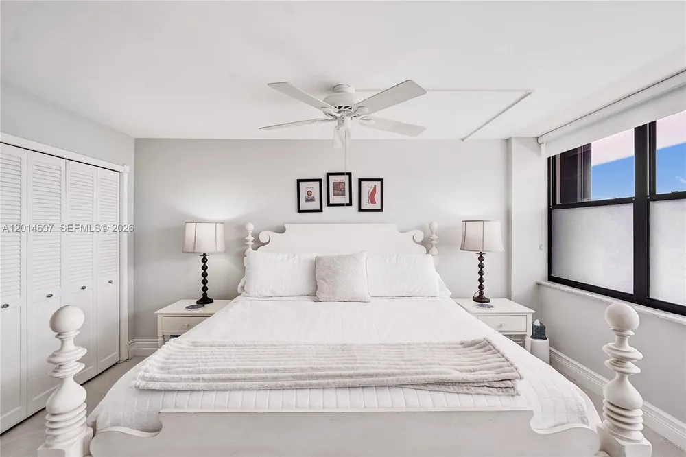 936 Intracoastal Dr, Fort Lauderdale, FL 33304