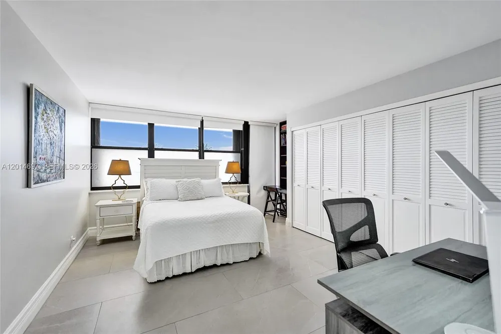 936 Intracoastal Dr, Fort Lauderdale, FL 33304