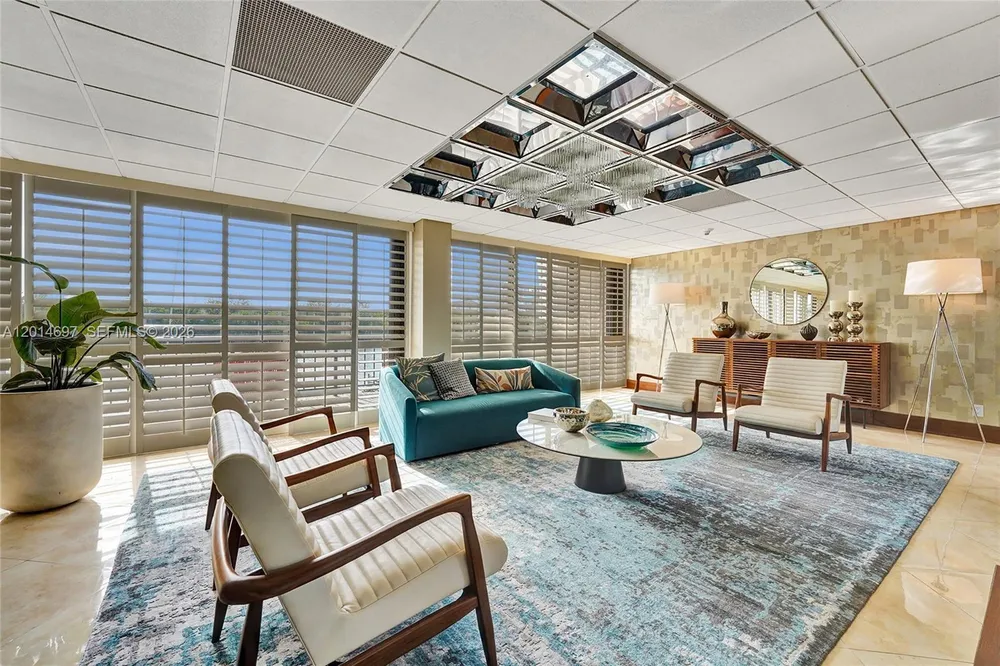 936 Intracoastal Dr, Fort Lauderdale, FL 33304