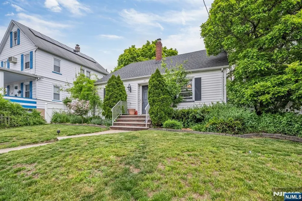 151 Washington St, Lodi, NJ 07644