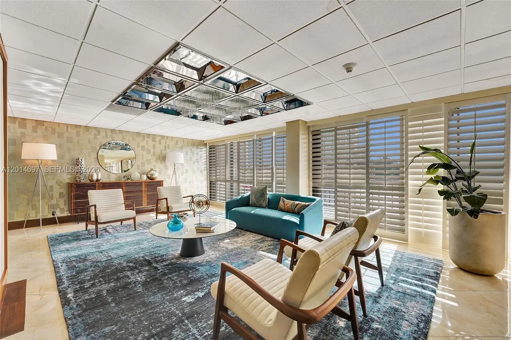 936 Intracoastal Dr, Fort Lauderdale, FL 33304