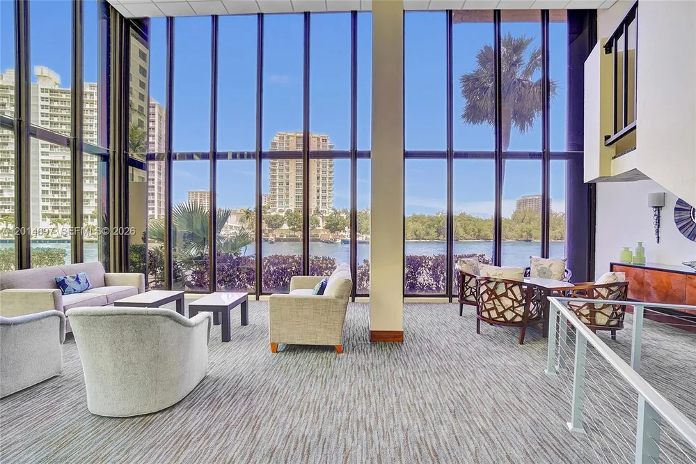 936 Intracoastal Dr, Fort Lauderdale, FL 33304