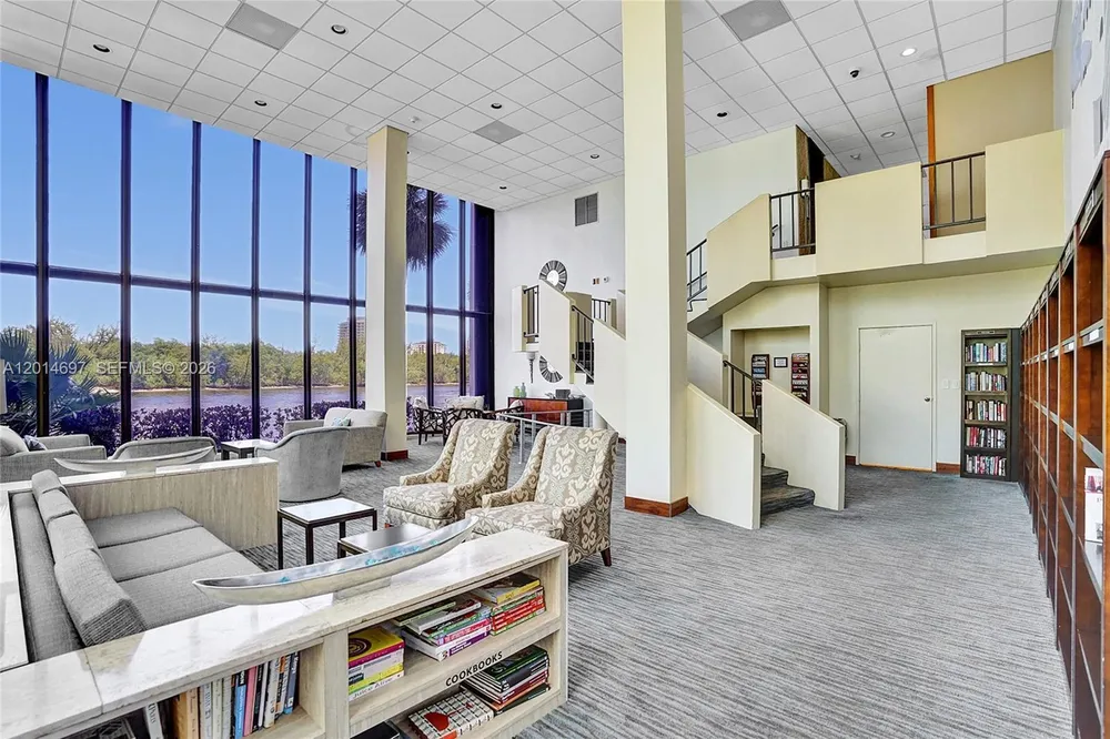 936 Intracoastal Dr, Fort Lauderdale, FL 33304