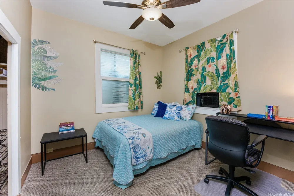 1634 Lusitana St, Honolulu, HI 96813