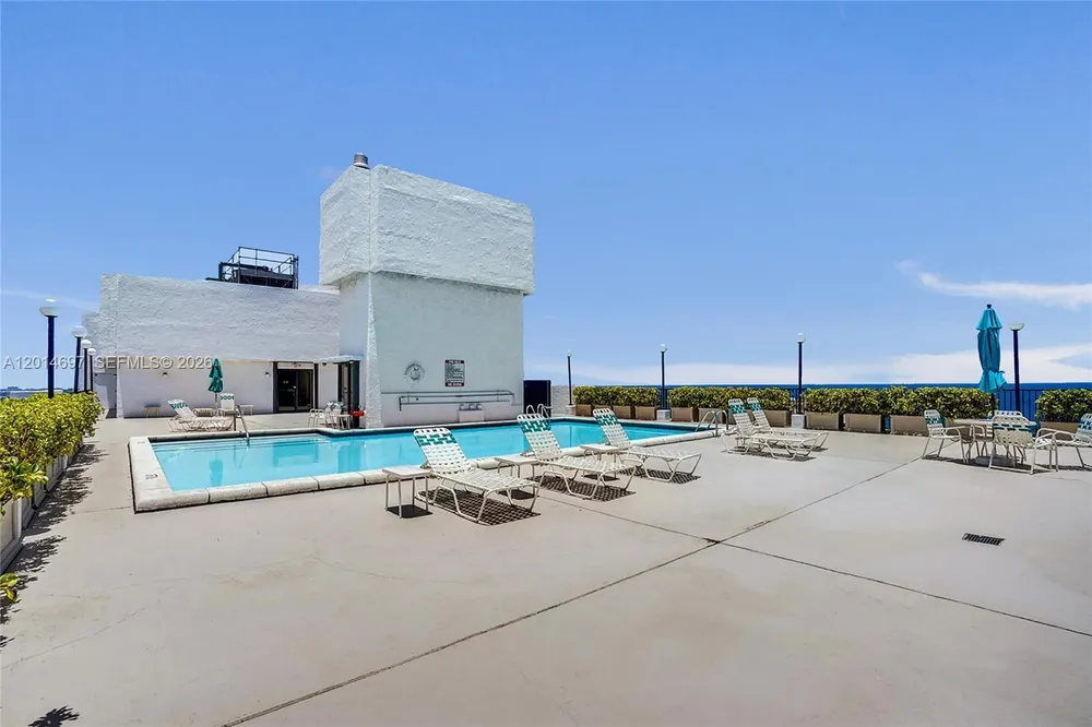 936 Intracoastal Dr, Fort Lauderdale, FL 33304
