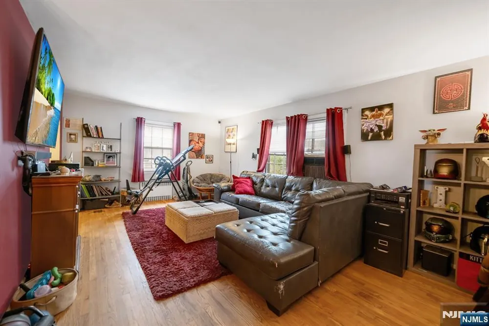 151 Washington St, Lodi, NJ 07644