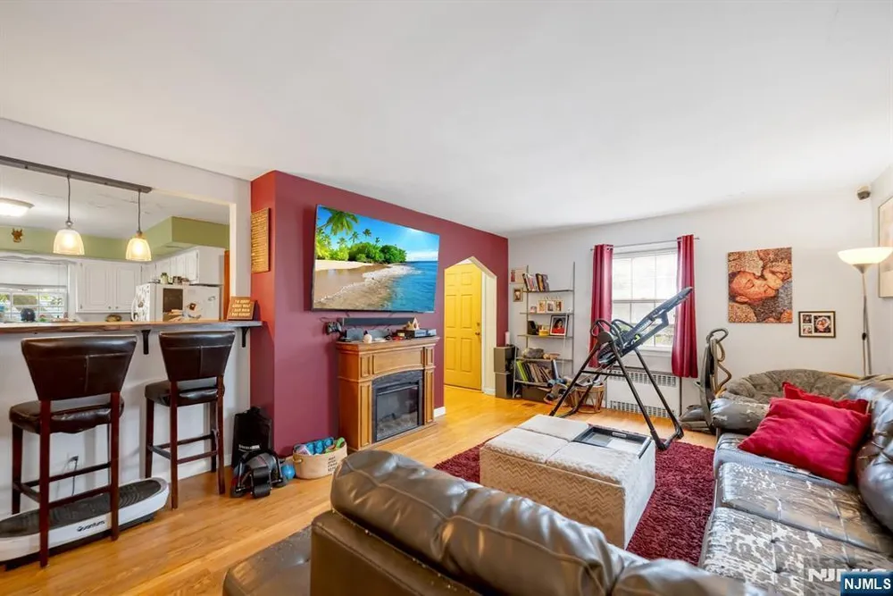 151 Washington St, Lodi, NJ 07644