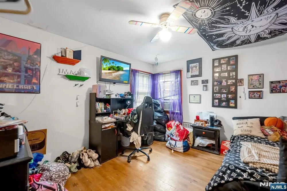 151 Washington St, Lodi, NJ 07644