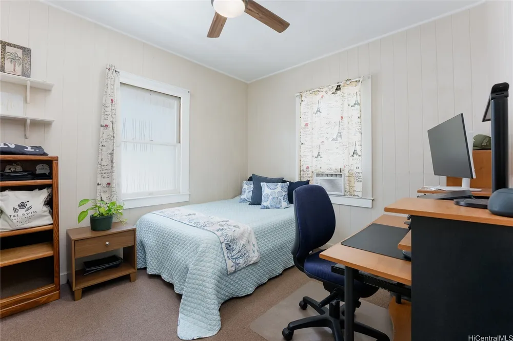 1634 Lusitana St, Honolulu, HI 96813