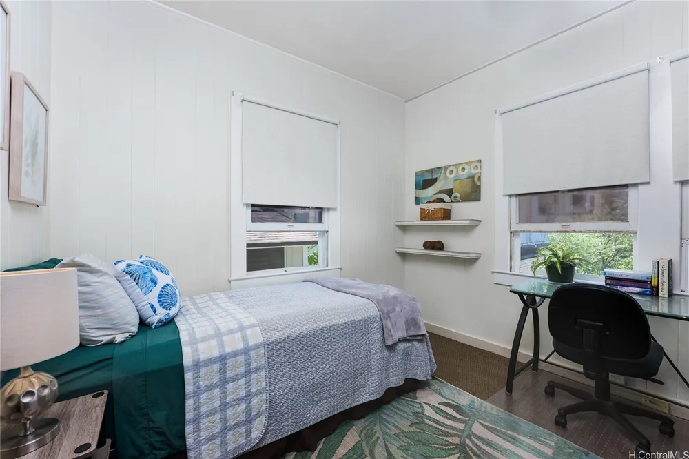 1634 Lusitana St, Honolulu, HI 96813