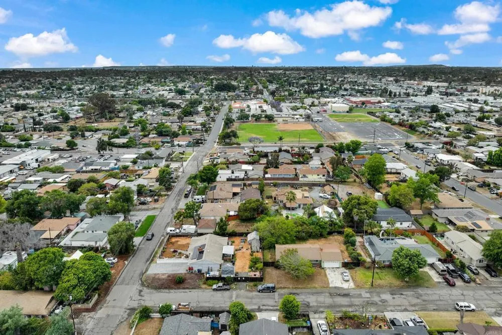 8150 Lincoln St, Lemon Grove, CA 91945