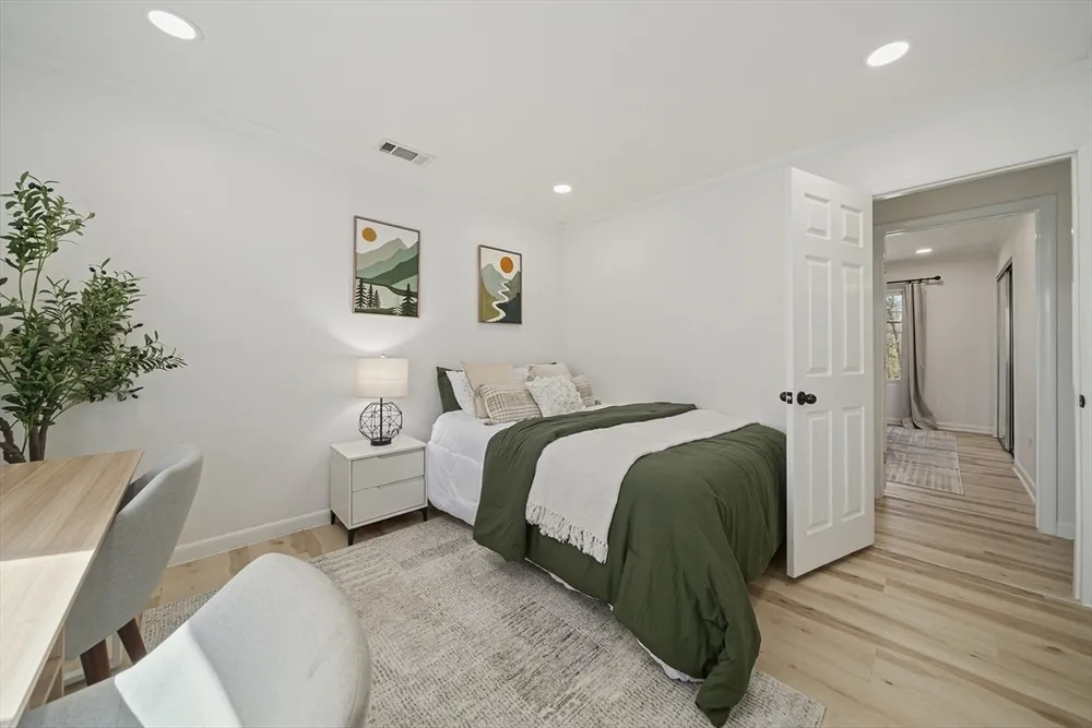 206 Lagrange St, Newton, MA 02467