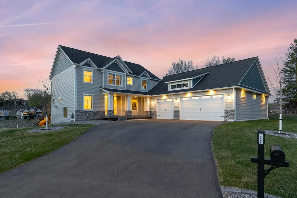 16860 Valley Rd, Eden Prairie, MN 55347-2833