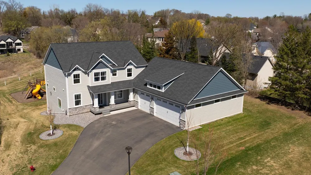 16860 Valley Rd, Eden Prairie, MN 55347-2833
