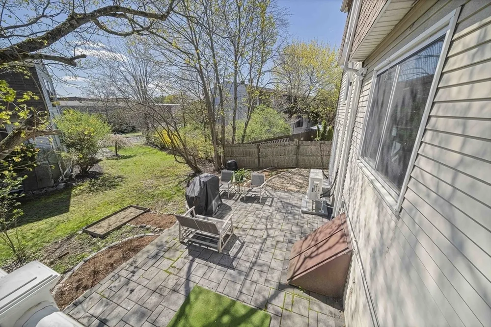 206 Lagrange St, Newton, MA 02467